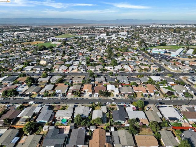 27758 La Porte Ave, Hayward, CA 94545