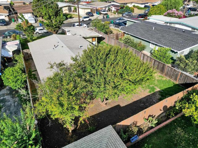 27758 La Porte Ave, Hayward, CA 94545