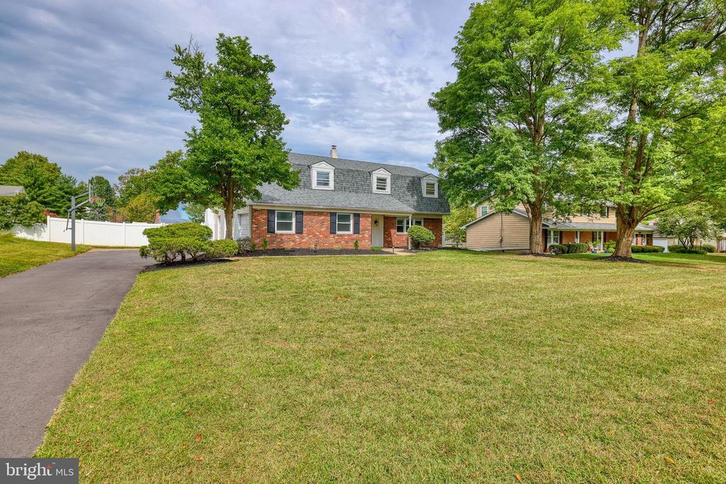 918 EDGEWOOD RD, Yardley, PA 19067