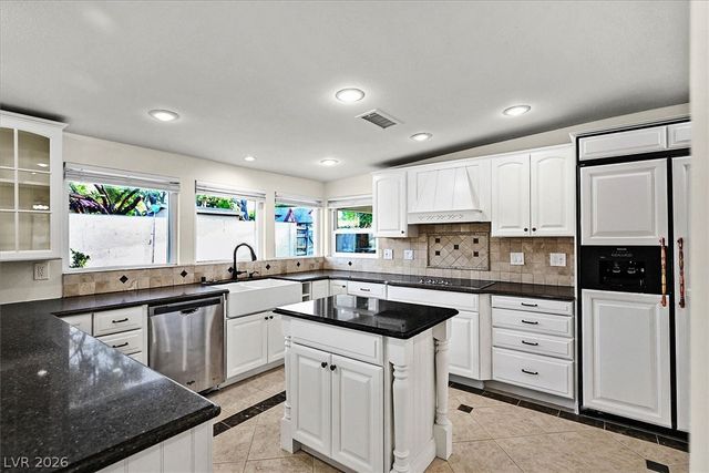 3645 Forestcrest Drive, Las Vegas, NV 89121