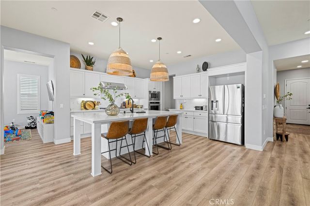 20825 Red Sky Ct, Saugus, CA 91350