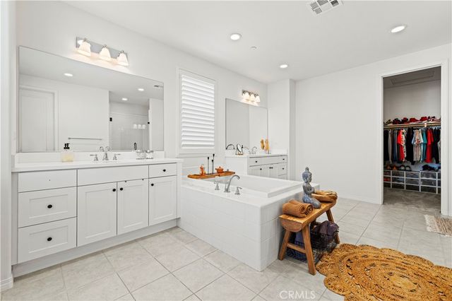 20825 Red Sky Ct, Saugus, CA 91350