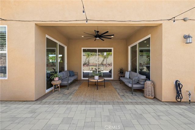 20825 Red Sky Ct, Saugus, CA 91350