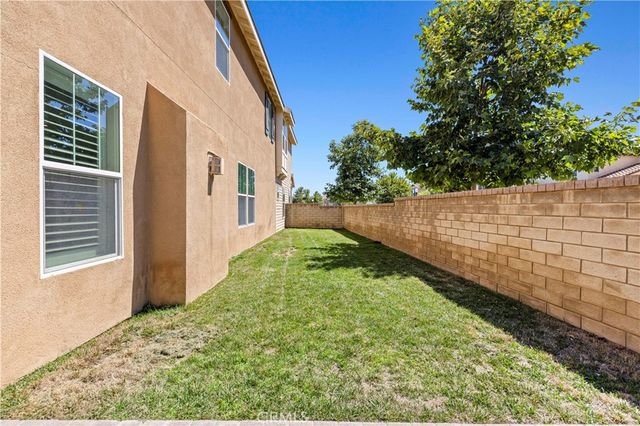 20825 Red Sky Ct, Saugus, CA 91350