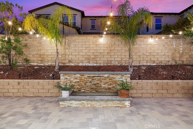 20825 Red Sky Ct, Saugus, CA 91350