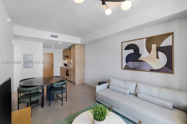 11 NE 6th St 2310, Miami, FL 33132