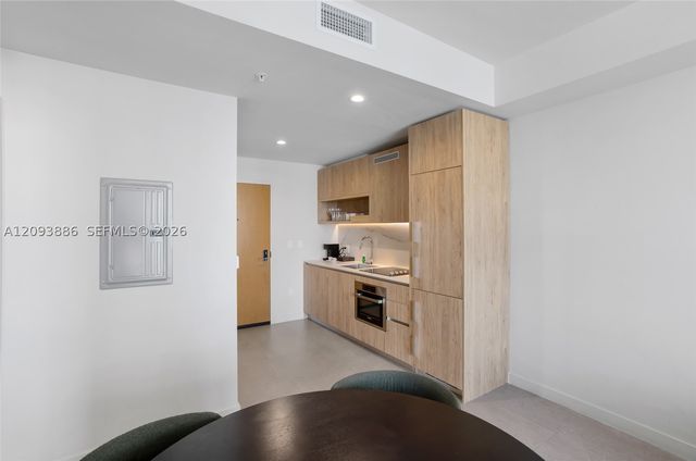 11 NE 6th St 2310, Miami, FL 33132