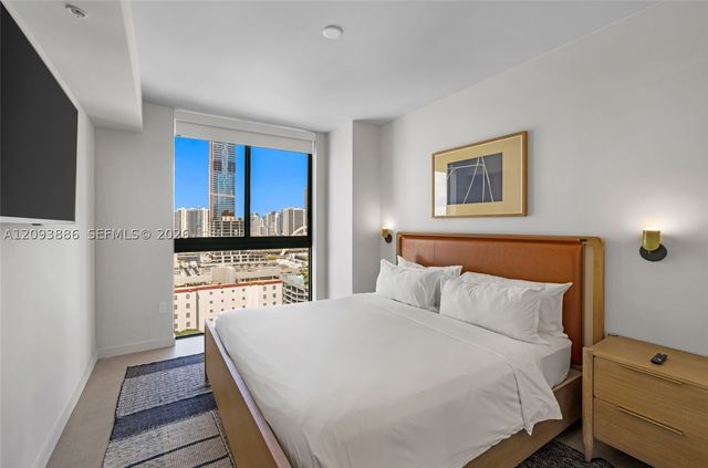 11 NE 6th St 2310, Miami, FL 33132
