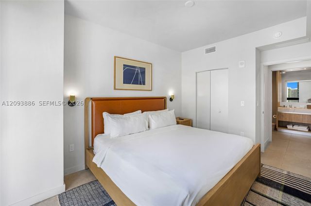 11 NE 6th St 2310, Miami, FL 33132