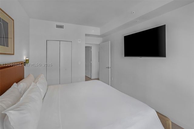 11 NE 6th St 2310, Miami, FL 33132