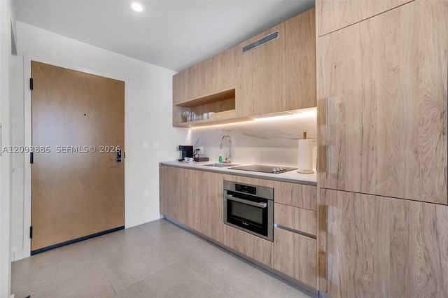11 NE 6th St 2310, Miami, FL 33132