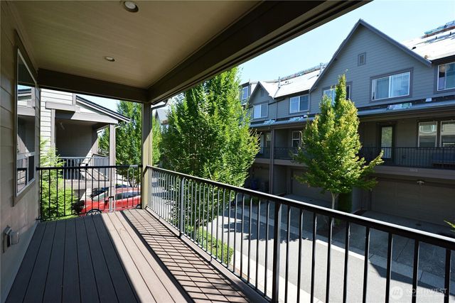 1356 Greenwich Walk NE, Issaquah, WA 98029