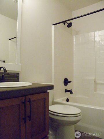 1356 Greenwich Walk NE, Issaquah, WA 98029