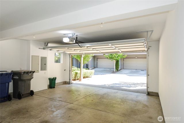 1356 Greenwich Walk NE, Issaquah, WA 98029