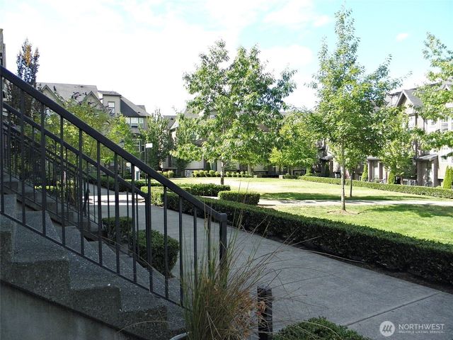 1356 Greenwich Walk NE, Issaquah, WA 98029