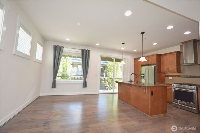 1356 Greenwich Walk NE, Issaquah, WA 98029