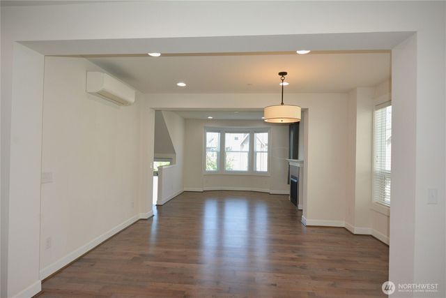 1356 Greenwich Walk NE, Issaquah, WA 98029