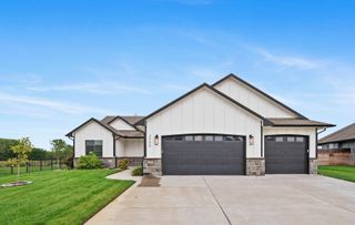 2508 S Spring Hollow St, Wichita, KS 67230