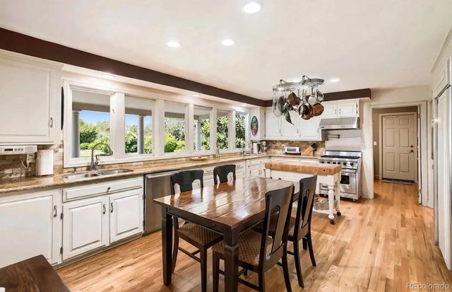 5522 W Lakeridge Road, Lakewood, CO 80227