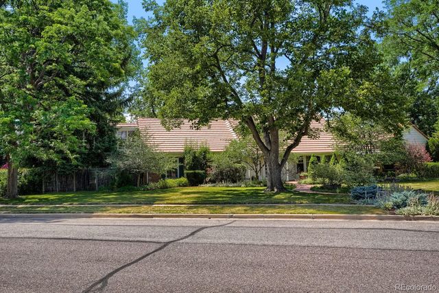 5522 W Lakeridge Road, Lakewood, CO 80227