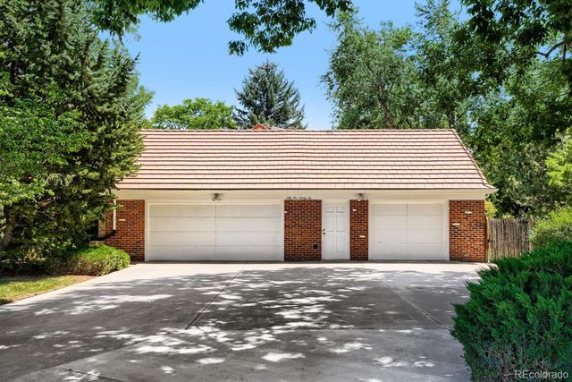 5522 W Lakeridge Road, Lakewood, CO 80227