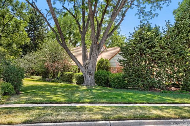 5522 W Lakeridge Road, Lakewood, CO 80227