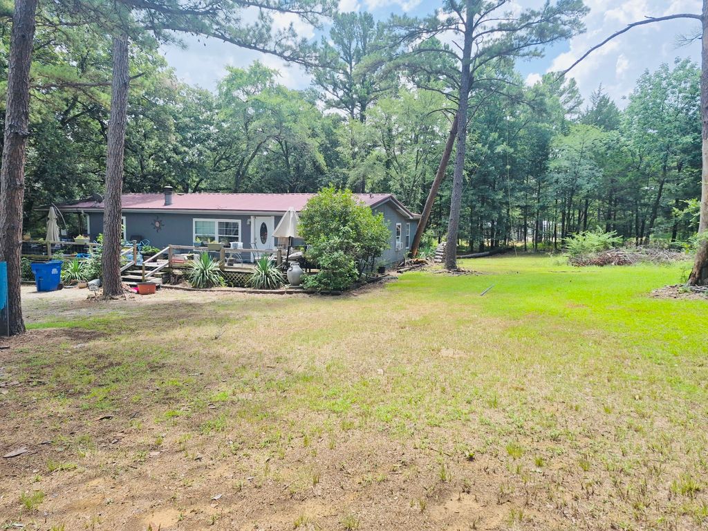 686 Paradise Cove Road, Pottsboro, TX 75076