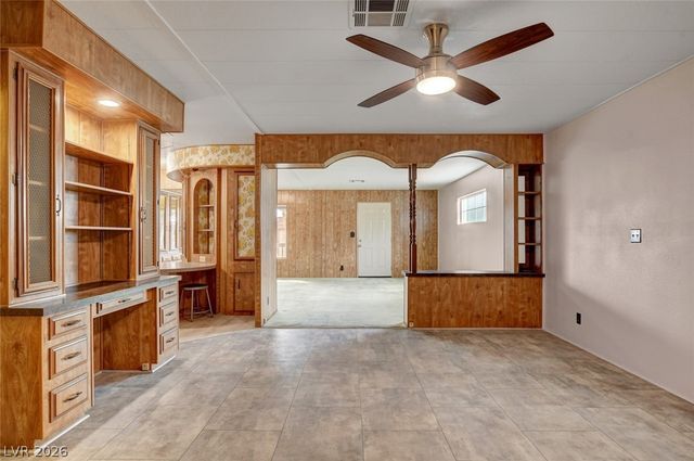 5128 Royal Avenue, Las Vegas, NV 89103