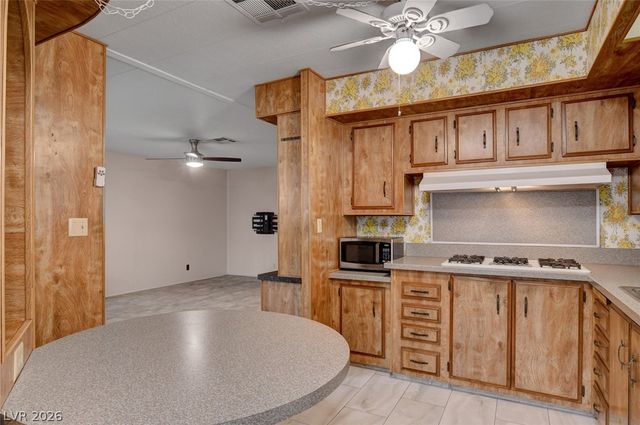 5128 Royal Avenue, Las Vegas, NV 89103