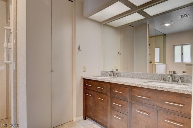 5128 Royal Avenue, Las Vegas, NV 89103