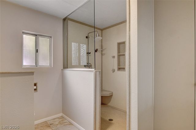 5128 Royal Avenue, Las Vegas, NV 89103