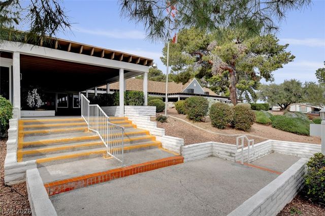 5128 Royal Avenue, Las Vegas, NV 89103