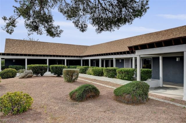 5128 Royal Avenue, Las Vegas, NV 89103