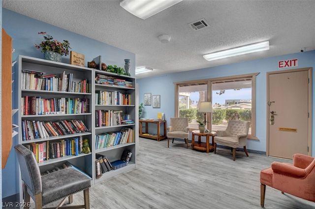 5128 Royal Avenue, Las Vegas, NV 89103