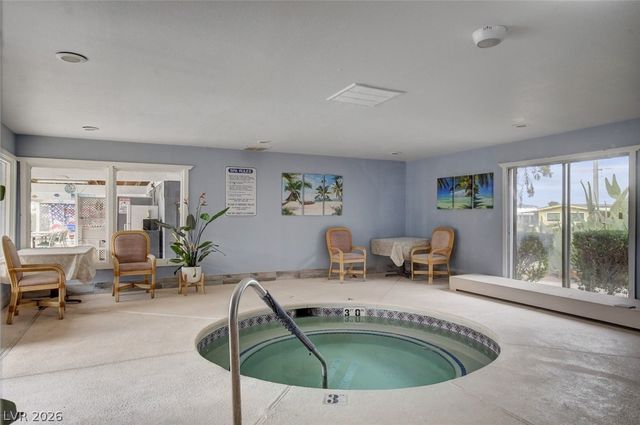 5128 Royal Avenue, Las Vegas, NV 89103