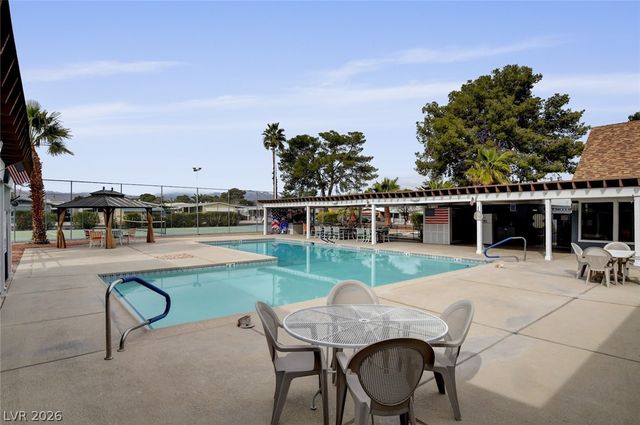 5128 Royal Avenue, Las Vegas, NV 89103