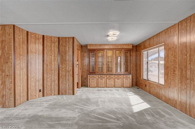 5128 Royal Avenue, Las Vegas, NV 89103