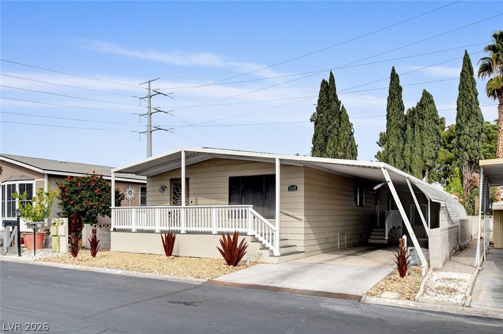 5128 Royal Avenue, Las Vegas, NV 89103