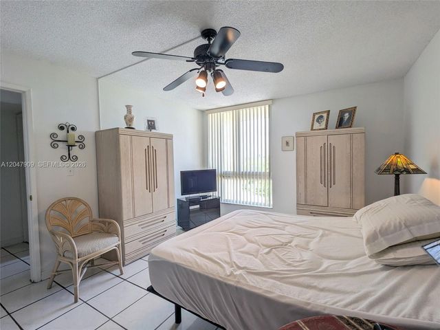 9140 Fontainebleau Boulevard 504, Miami, FL 33172