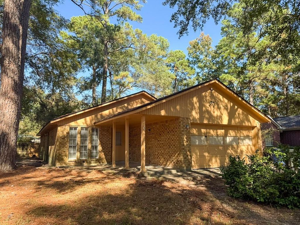 3005 Brook Drive, Huntsville, TX 77340