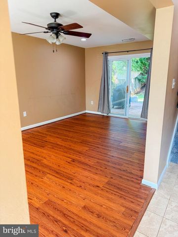 14353 SOUTHGATE CT, Woodbridge, VA 22193