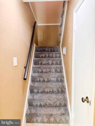 14353 SOUTHGATE CT, Woodbridge, VA 22193