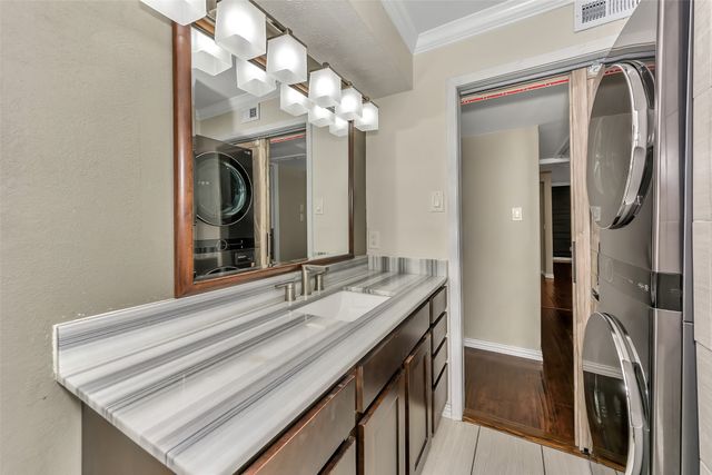 7906 Royal Lane A, Dallas, TX 75230