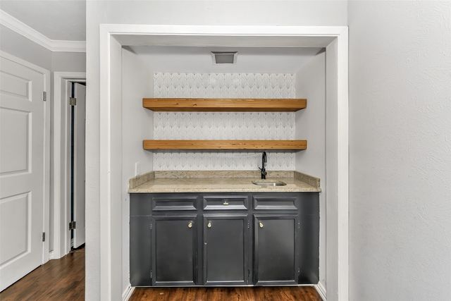 7906 Royal Lane A, Dallas, TX 75230