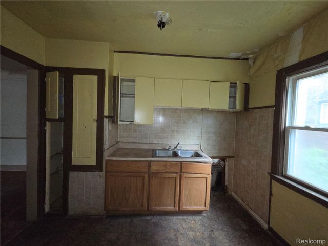 5310 Grayton Street, Detroit, MI 48224