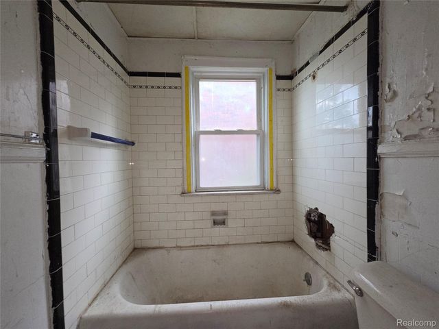 5310 Grayton Street, Detroit, MI 48224