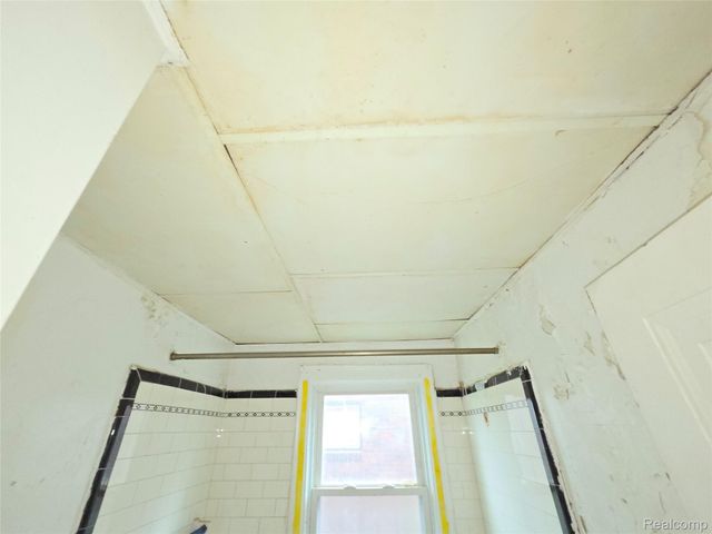 5310 Grayton Street, Detroit, MI 48224
