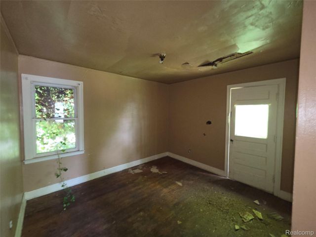 5310 Grayton Street, Detroit, MI 48224