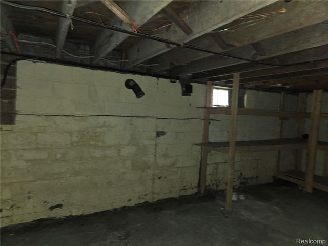 5310 Grayton Street, Detroit, MI 48224