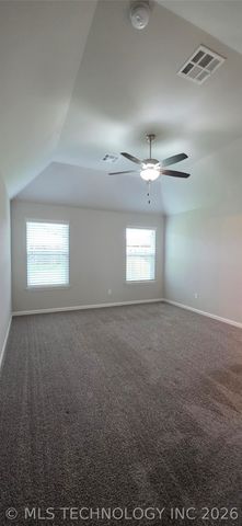 4010 S 14th Place, Broken Arrow, OK 74011